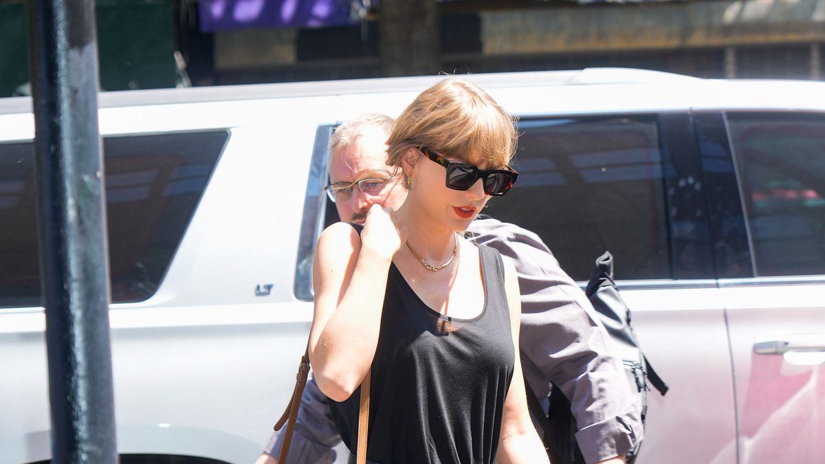 Taylor Swift's Mansur Gavriel bag will never go out of style