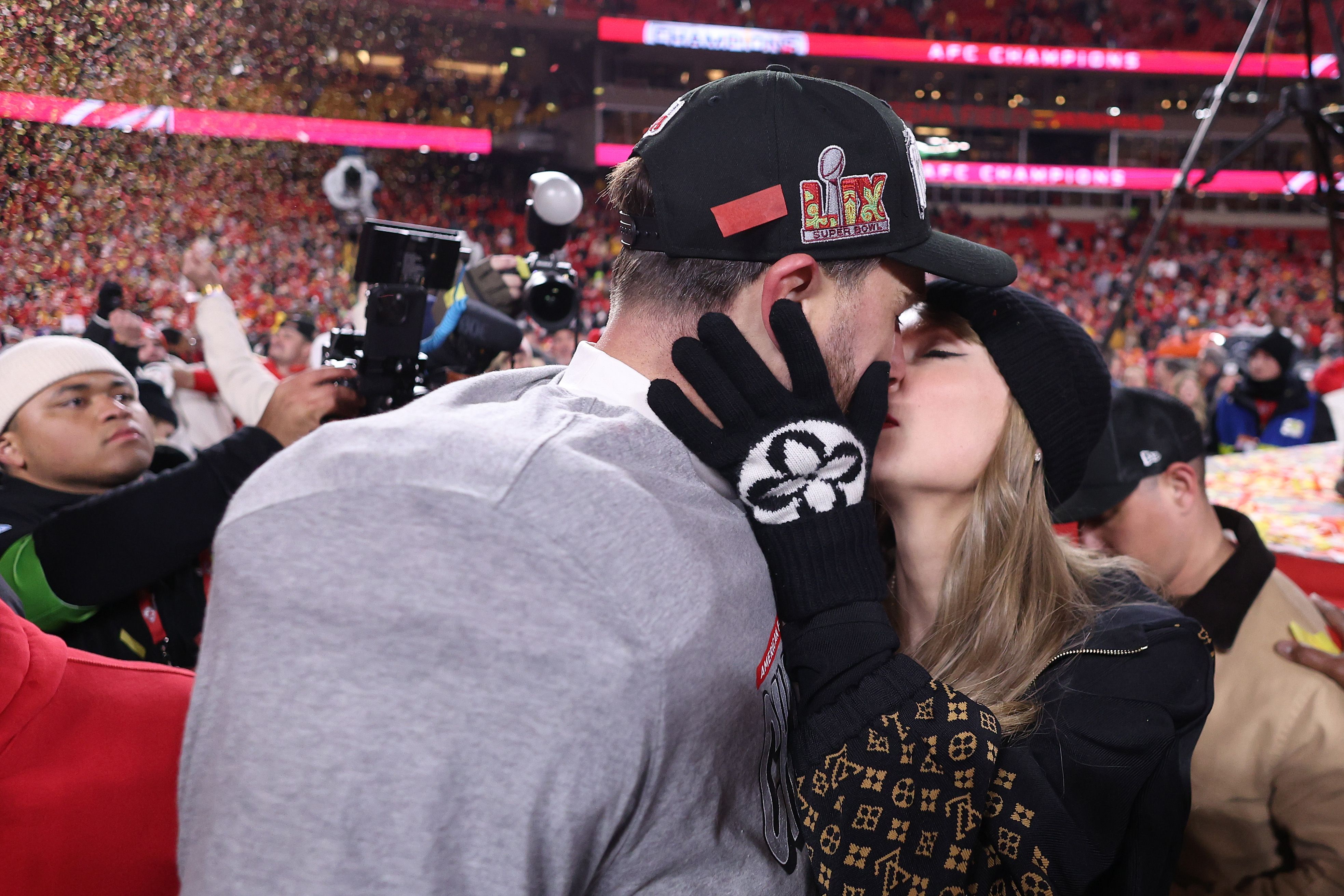 Taylor Swift Walks Onto the Field and Publicly Kisses Travis Kelce After the Chiefs' Win