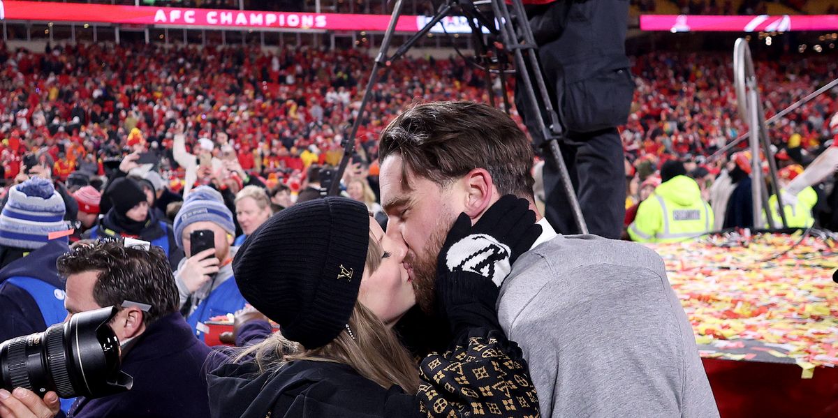 What Taylor Swift And Travis Kelce’s AFC Championship Body Language Really Means, According To An Expert