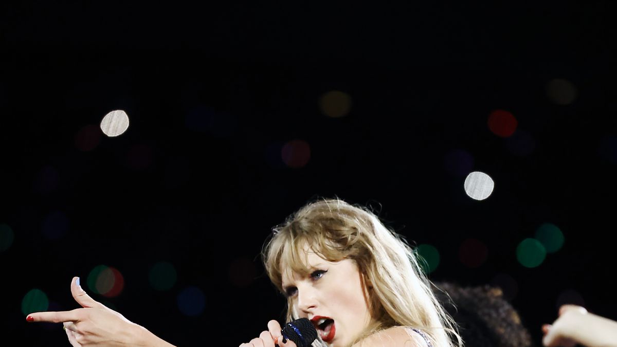 preview for Taylor Swift La stella che brilla nel firmamento musicale e cinematografico