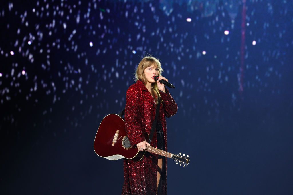 Taylor swift hot sale red coat