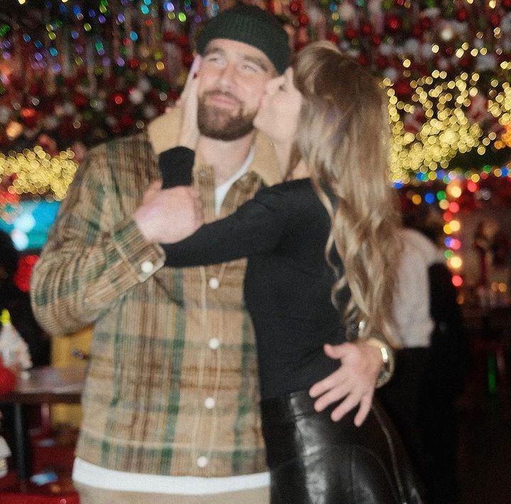 See Taylor Swift Kissing Travis Kelce in New Photo
