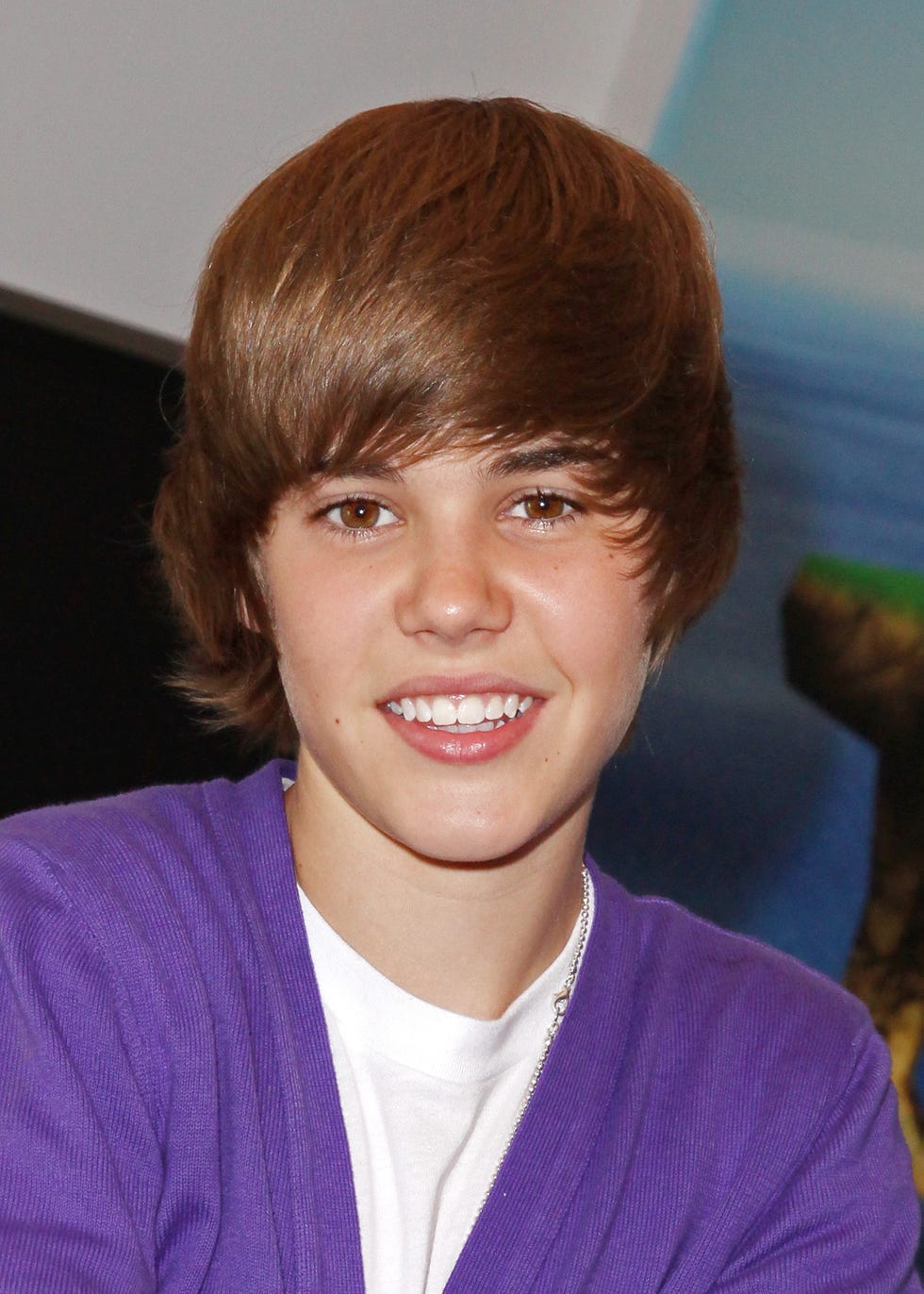 Justin Bieber Wears Purple at His Justice Tour's Latest Concert