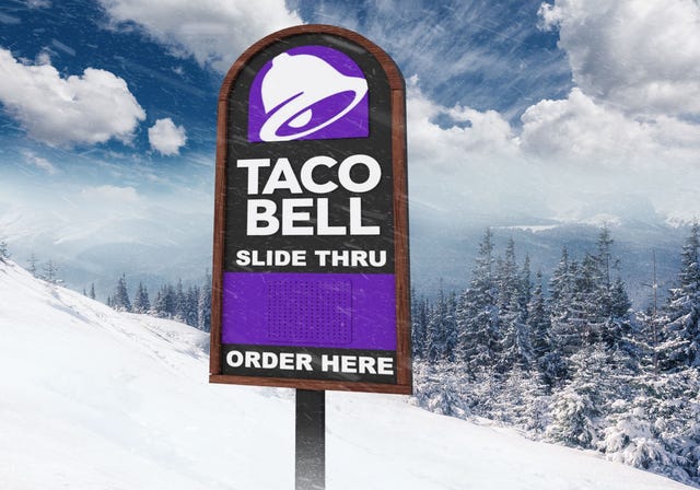 Snow, Winter, Sky, Signage, Geological phenomenon, Sign, Mountain, Recreation, Advertising, Piste, 