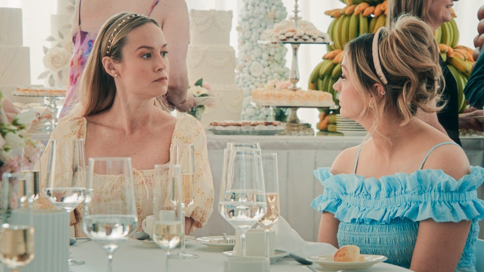 Brie Larson, Francie Fak rolünde ve Abby Elliott, The Bear 4. sezonda Natalie Sugar Berzatto rolünde