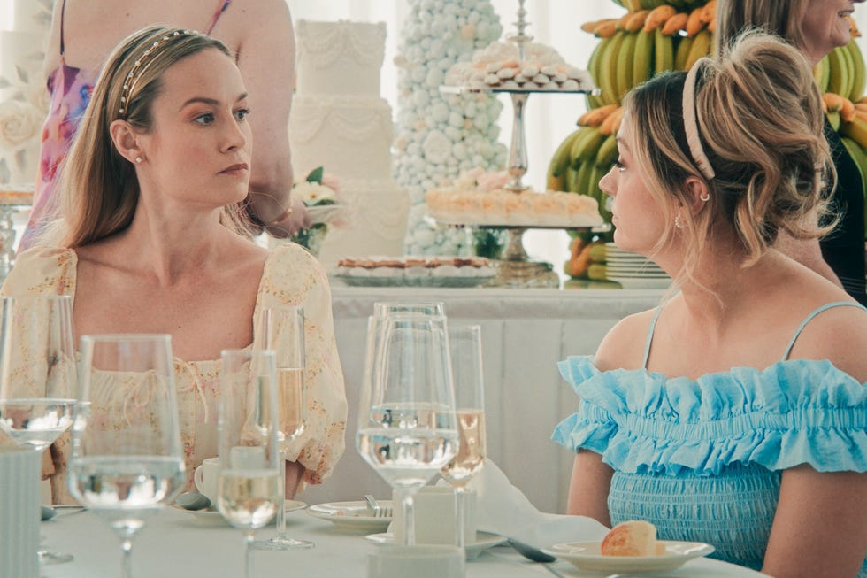 Brie Larson, Francie Fak rolünde ve Abby Elliott, The Bear 4. sezonda Natalie Sugar Berzatto rolünde