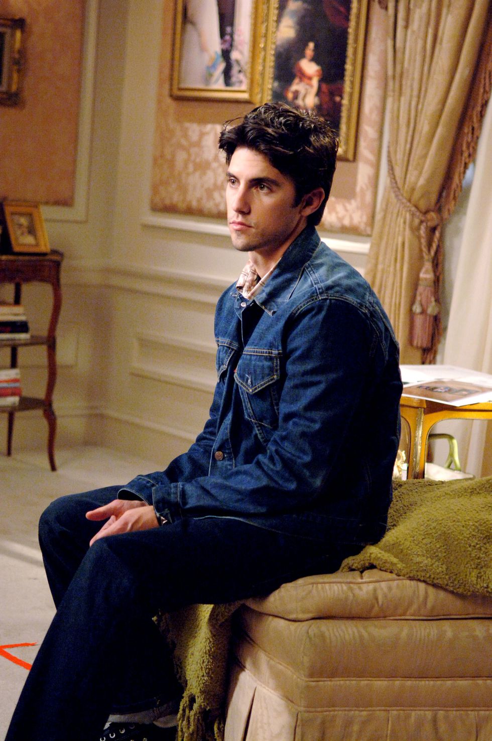 gilmore girls, milo ventimiglia, 'let me hear your balailakas ringing out' season 6, aired november 8, 2005, 2000 2007, photo© warner broscourtesy everett collection