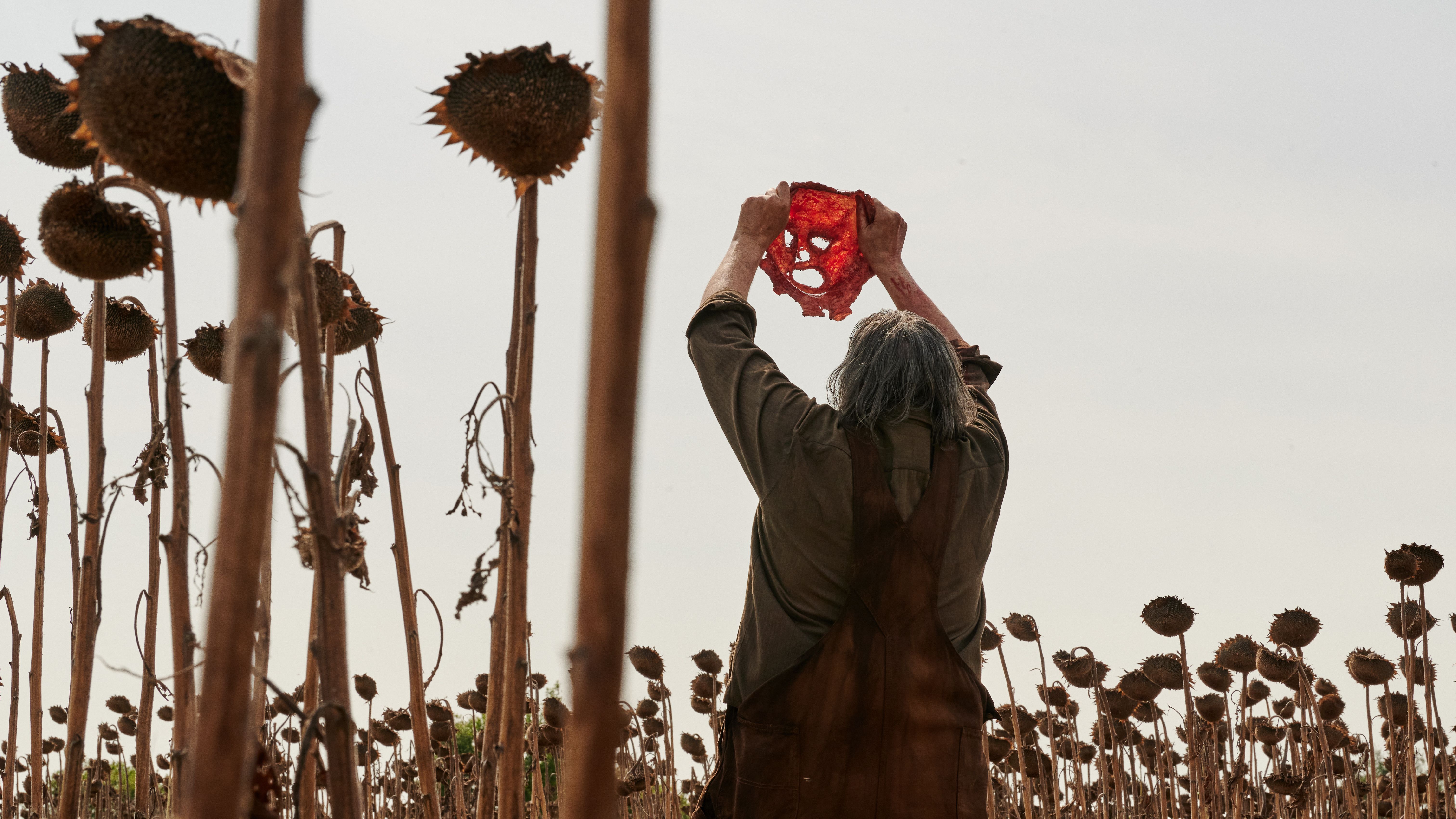 Texas Chainsaw Massacre Review: Come On In And Meat The Family