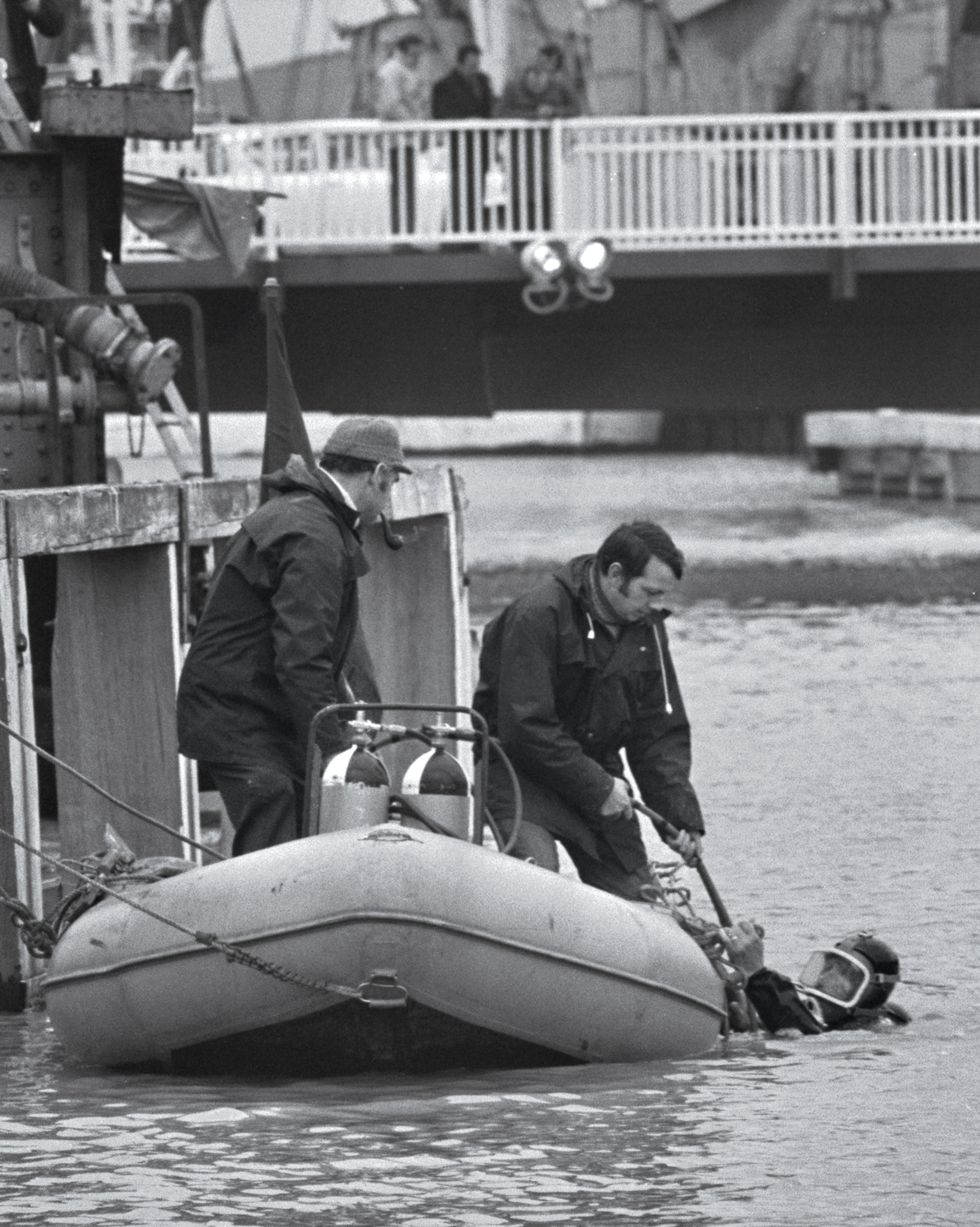 divers search newhaven harbor lord lucan