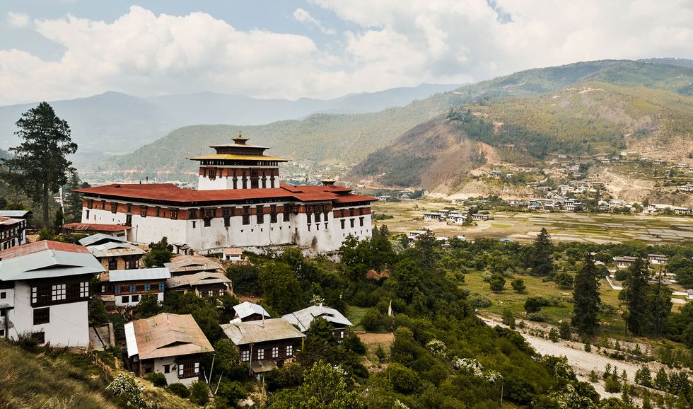 the paro dzong in bhutan