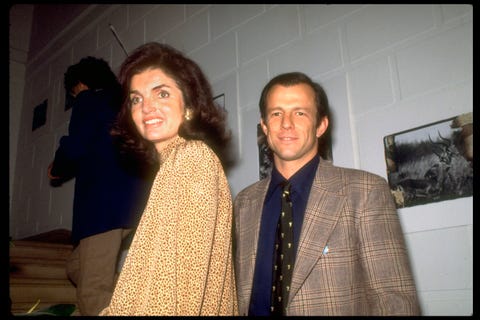 jacqueline kennedy onassis with peter beard  at new york's international center of photography 1977 photo by robin platzergetty images