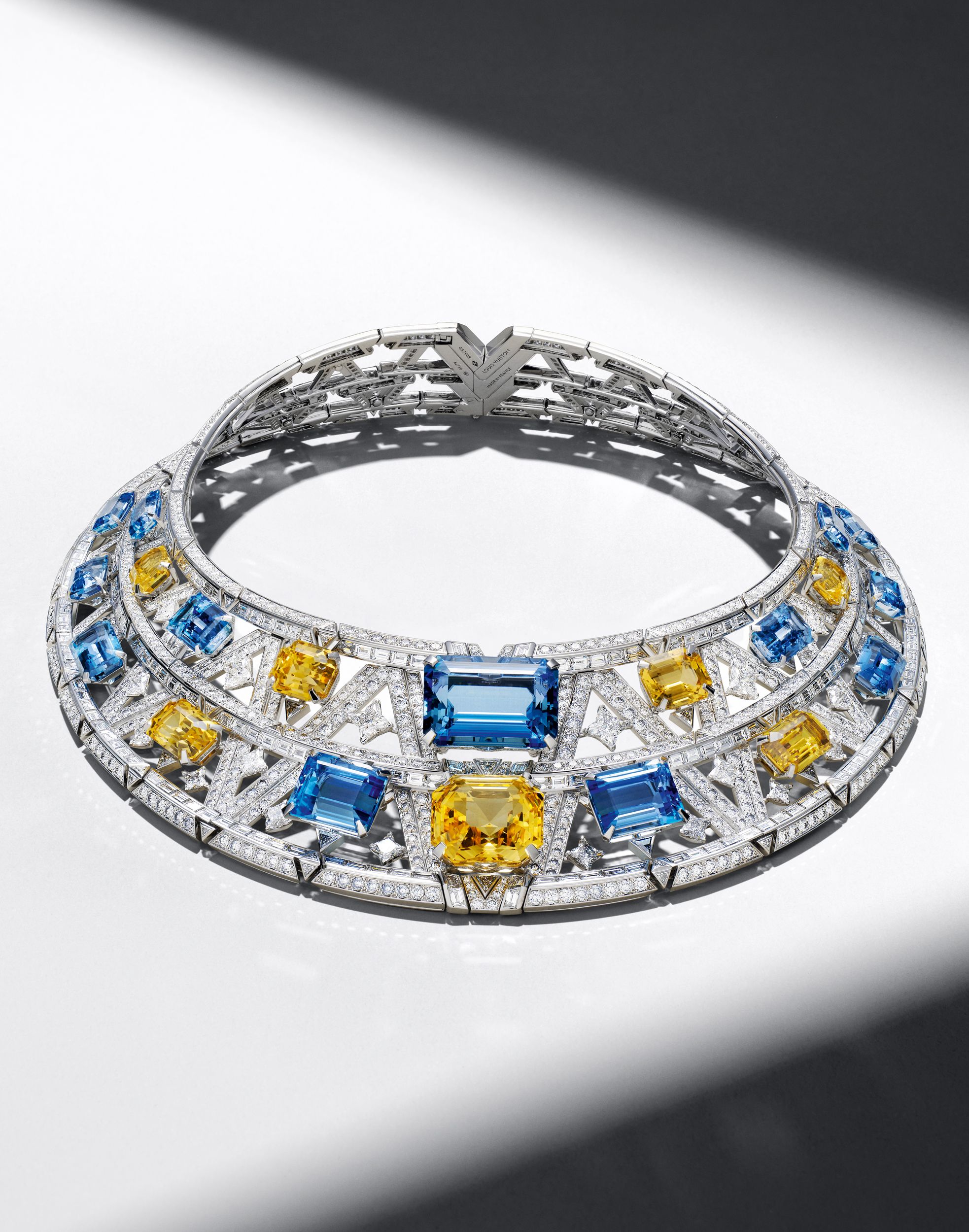 Louis Vuitton Sapphire and Diamond Necklace  Sapphire jewelry, Jewelry  drawing, Diamond