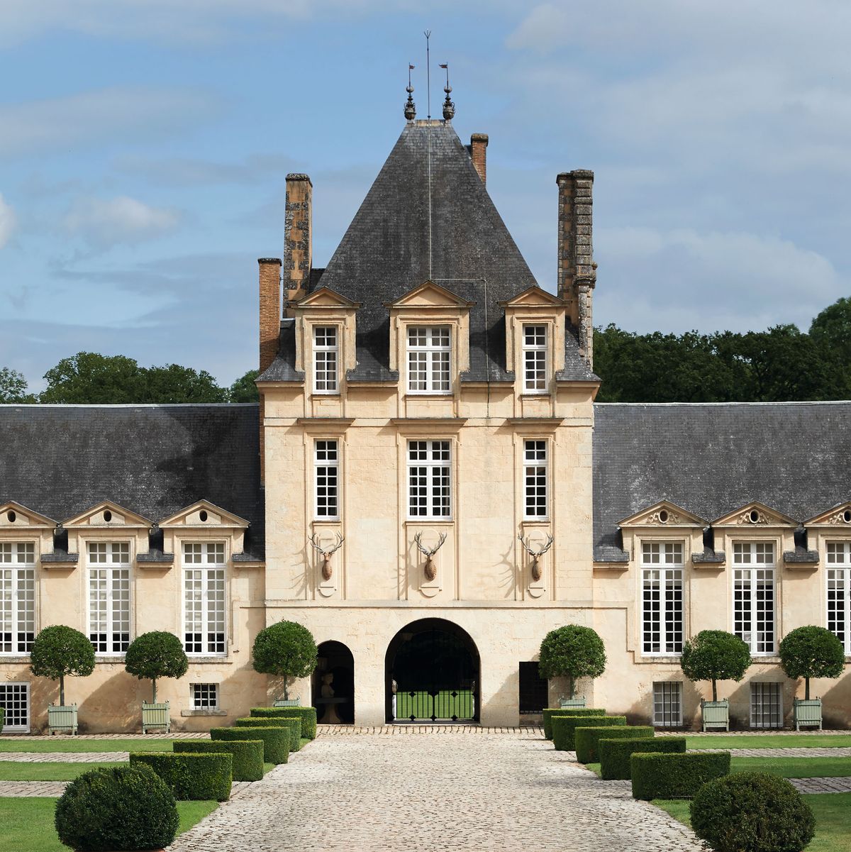 Hubert de Givenchy's Family Home in the French Countryside Photos