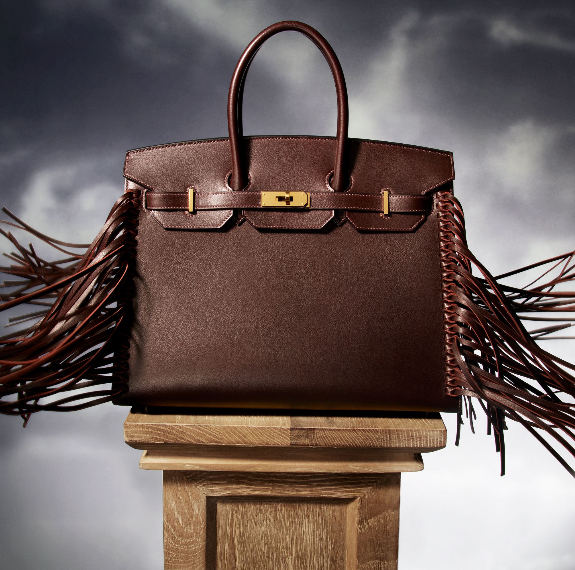Hermes lawsuit claims luxury retailer reserves Birkin bags for its biggest  spenders - ABC News
