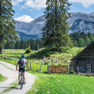 Spectaculaire e-mountainbiketocht door de bergen van Salzkammergut Emountainbiketocht in Dachstein Salzkammergut
