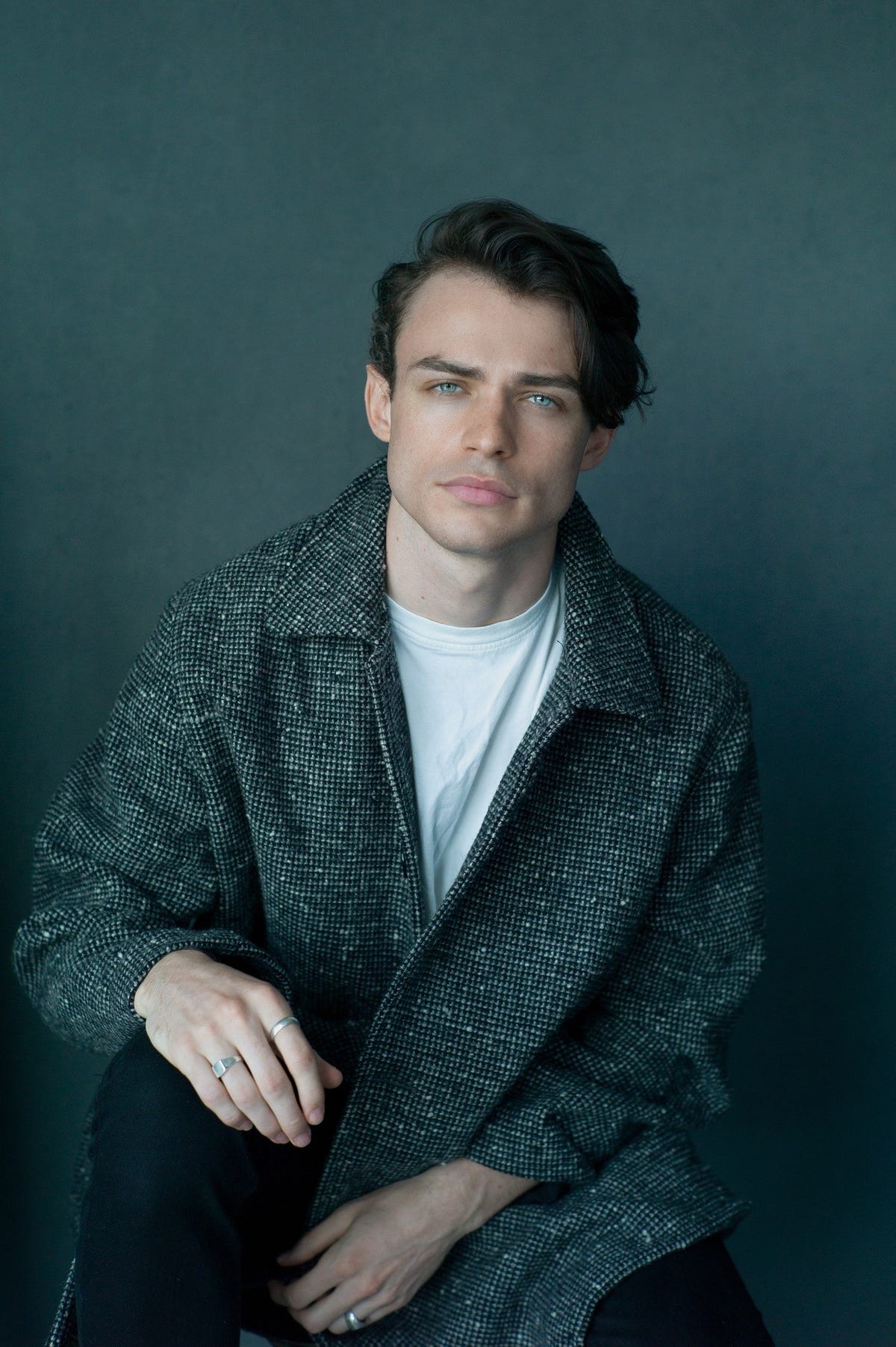 Thomas Doherty on Gossip Girl Cancelation, Season 2 Finale, and Sexually  Fluid Characters