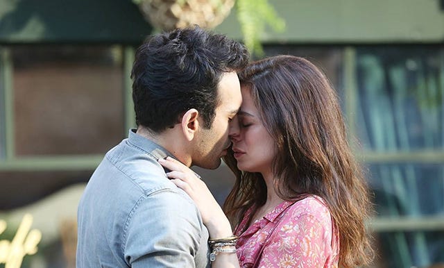 bugra gulsoy y ozge ozpirincci te amare toda la vida