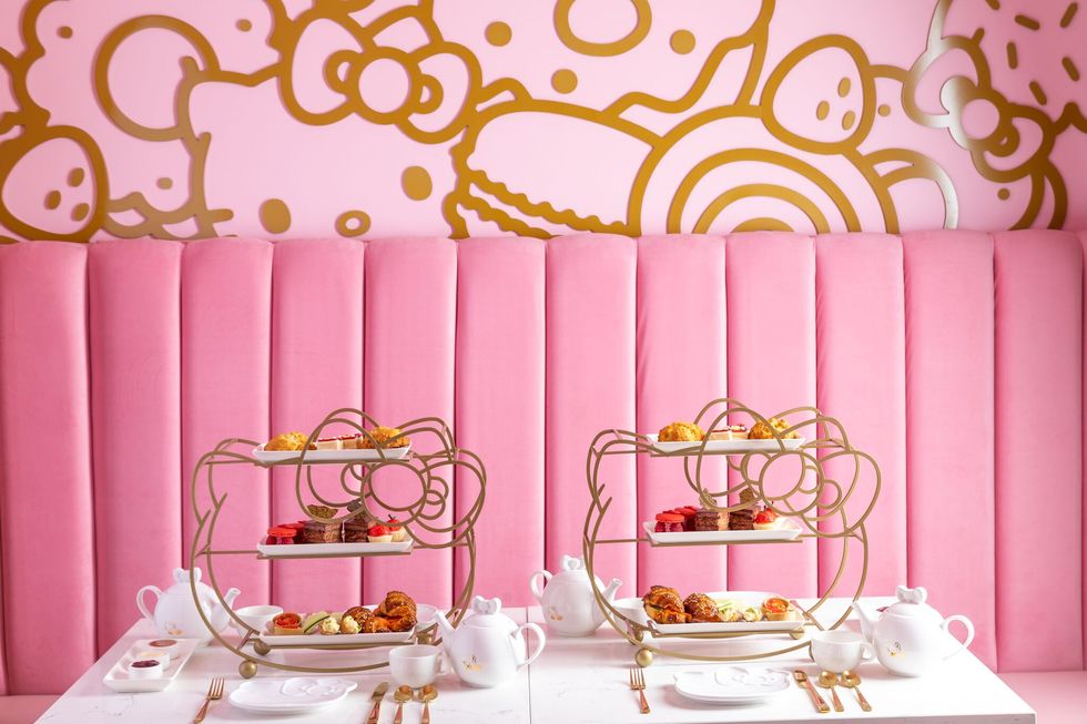 Decoration, Pink, Yellow, Room, Interior design, Wallpaper, Magenta, Party, Table, Tableware, 