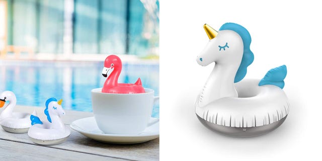 Swan, Water bird, Bird, Cartoon, Ducks, geese and swans, Toy, rubber ducky, Waterfowl, Ceramic, Livestock, 