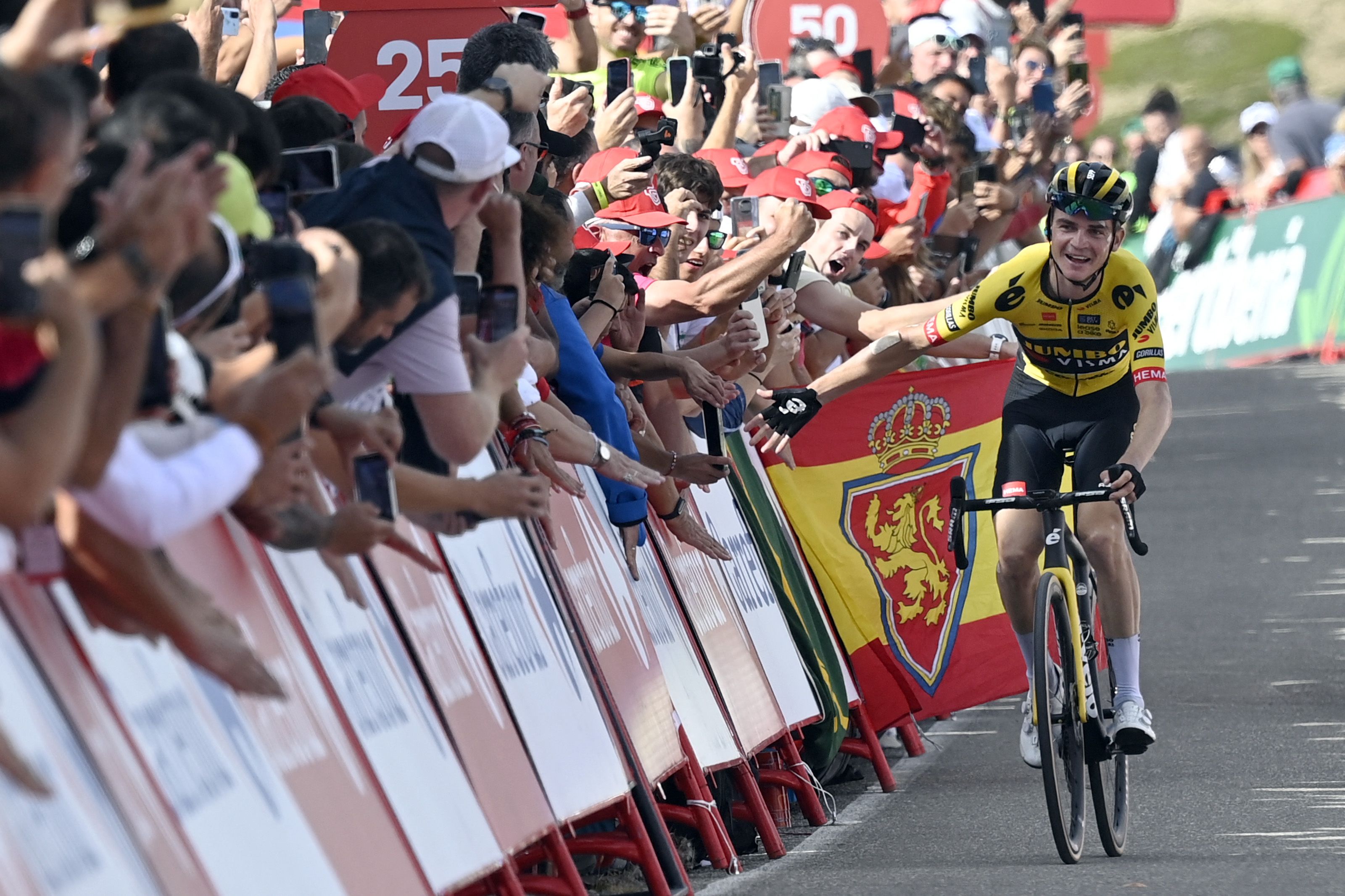 Colorado cyclist Sepp Kuss climbs to victory at the 2023 Vuelta a España, Sports Coverage