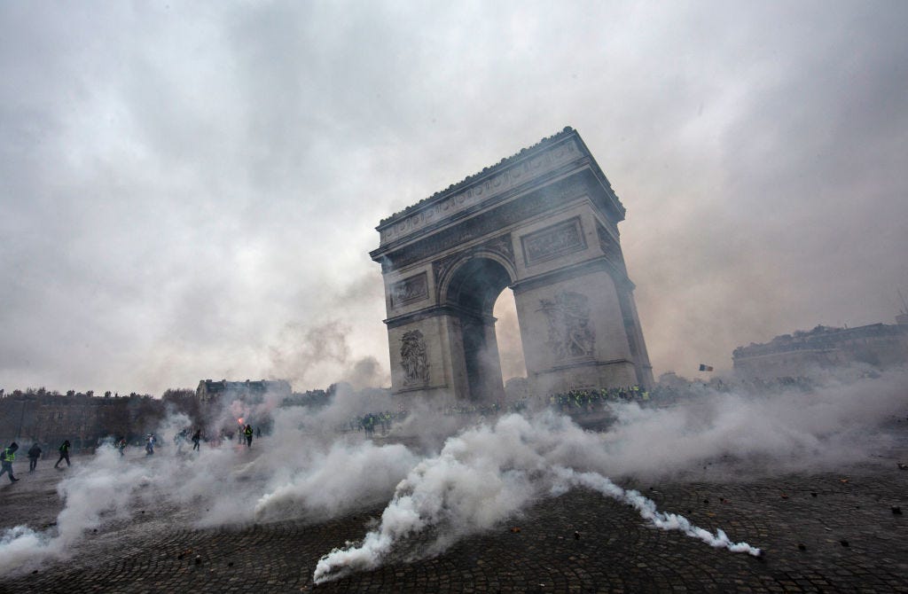 The Eiffel Tower and the Louvre Plan to Close Amid Yellow Jackets ...