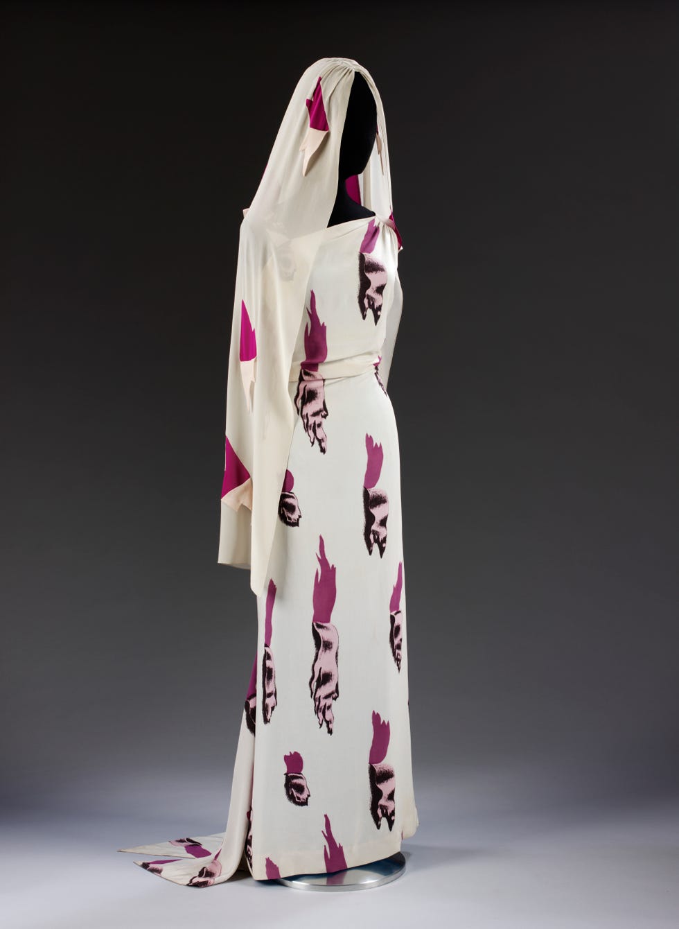 The V&A is set to host the UK’s first ever Schiaparelli exhibition