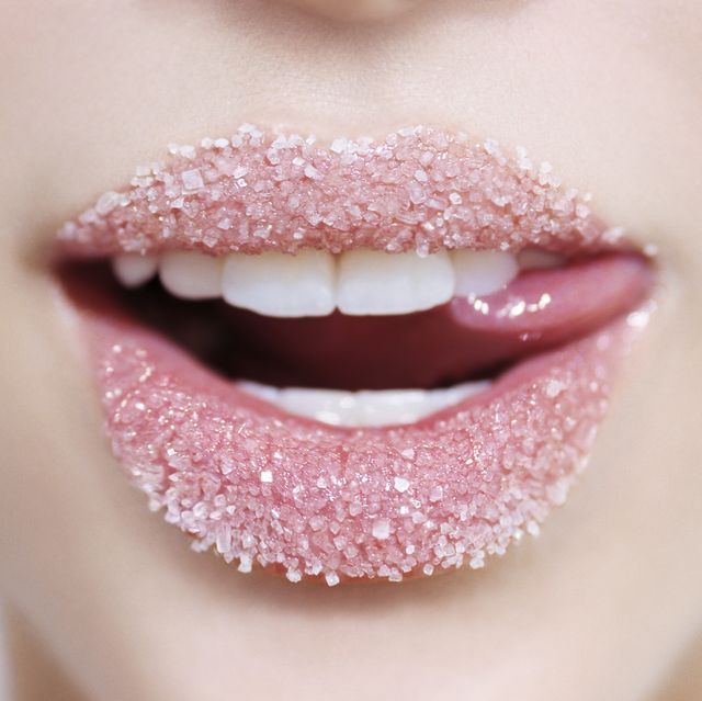 teenage girl 16 18 lips with sugar, close up