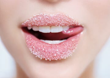 teenage girl 16 18 lips with sugar, close up