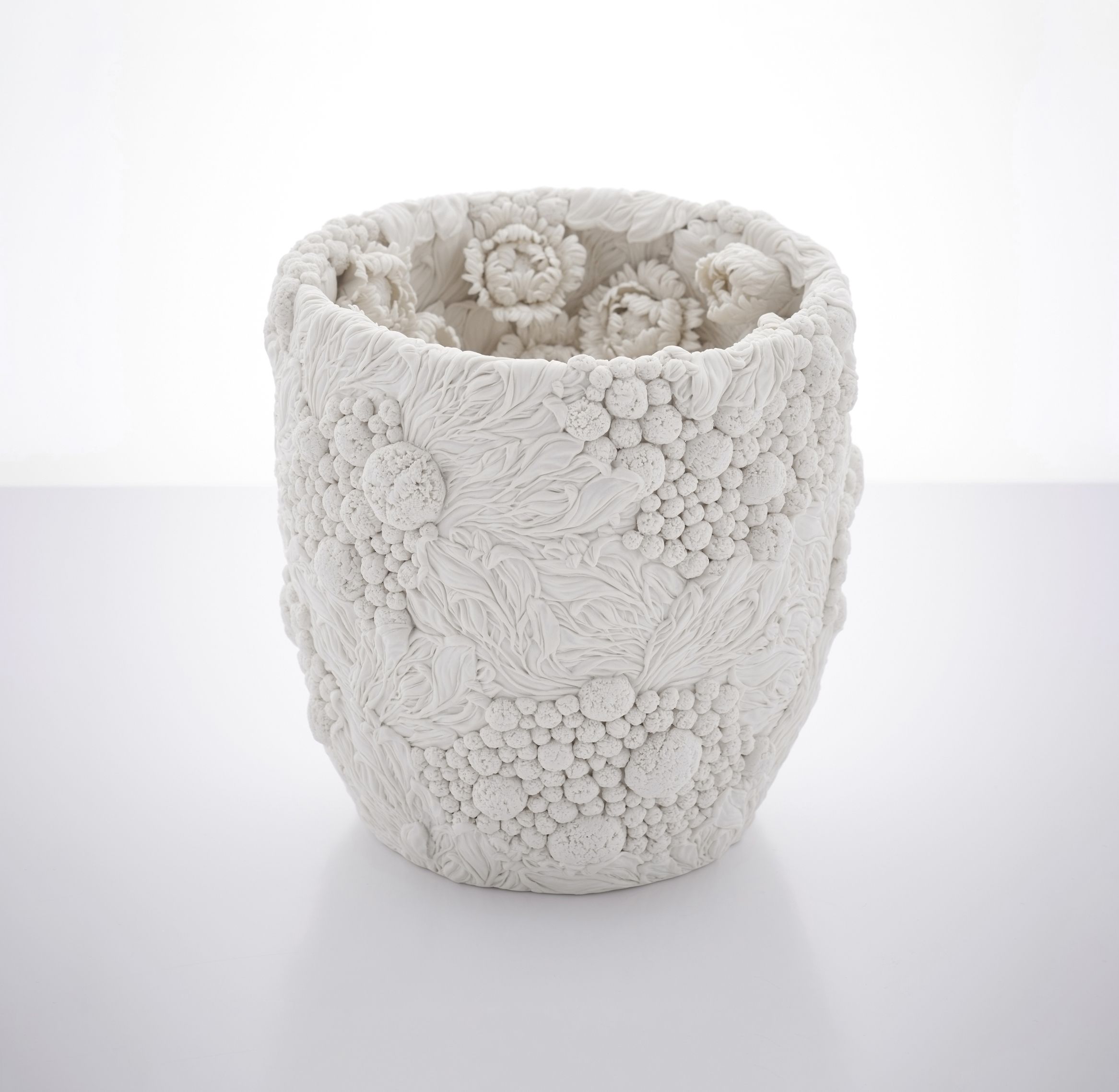 Deze vrouwelijke kunstenaars wil je op TEFAF in de gaten gouden