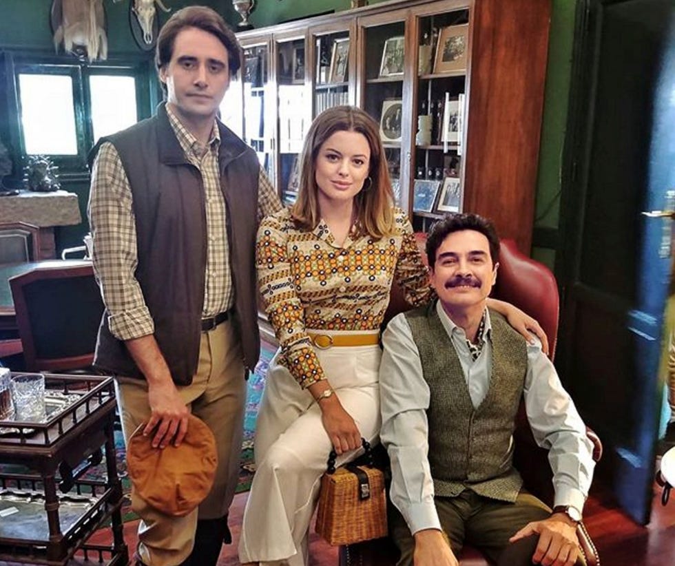 José Manuel Seda con su hija en la ficción, Adriana Torrebejano y su ex marido en la ficción, Llorenç González