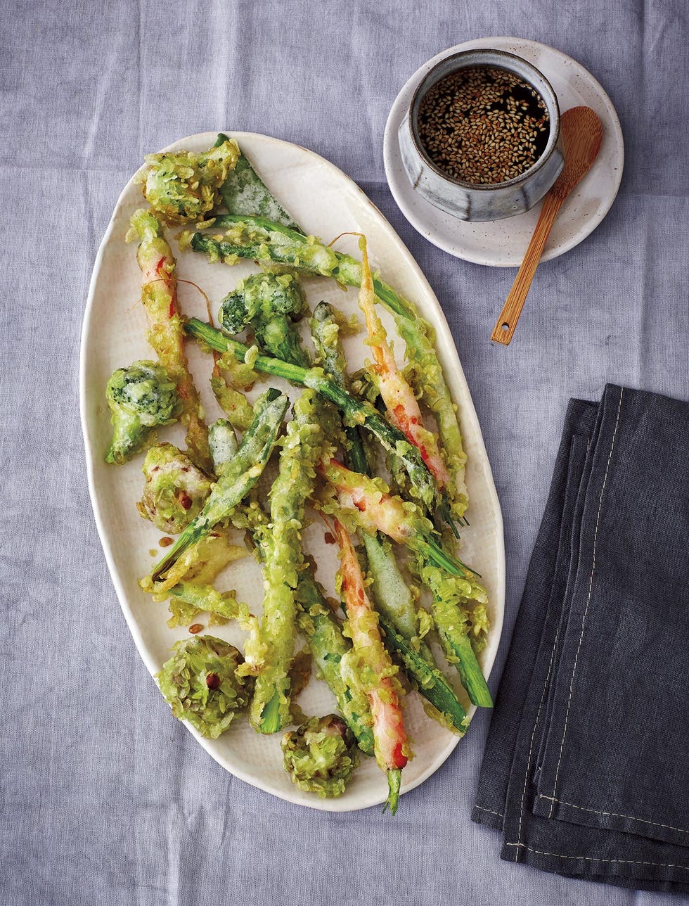 Tempura de verduras con salsa