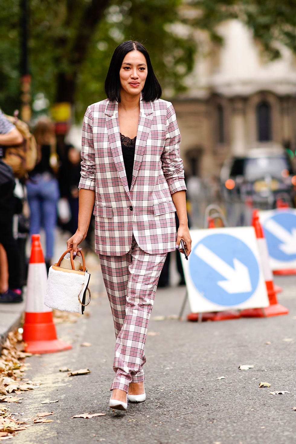 Clothing, Street fashion, White, Fashion, Suit, Plaid, Blazer, Tartan, Pantsuit, Outerwear, Clothing, Street fashion, White, Fashion, Suit, Plaid, Blazer, Tartan, Pantsuit, Outerwear,
