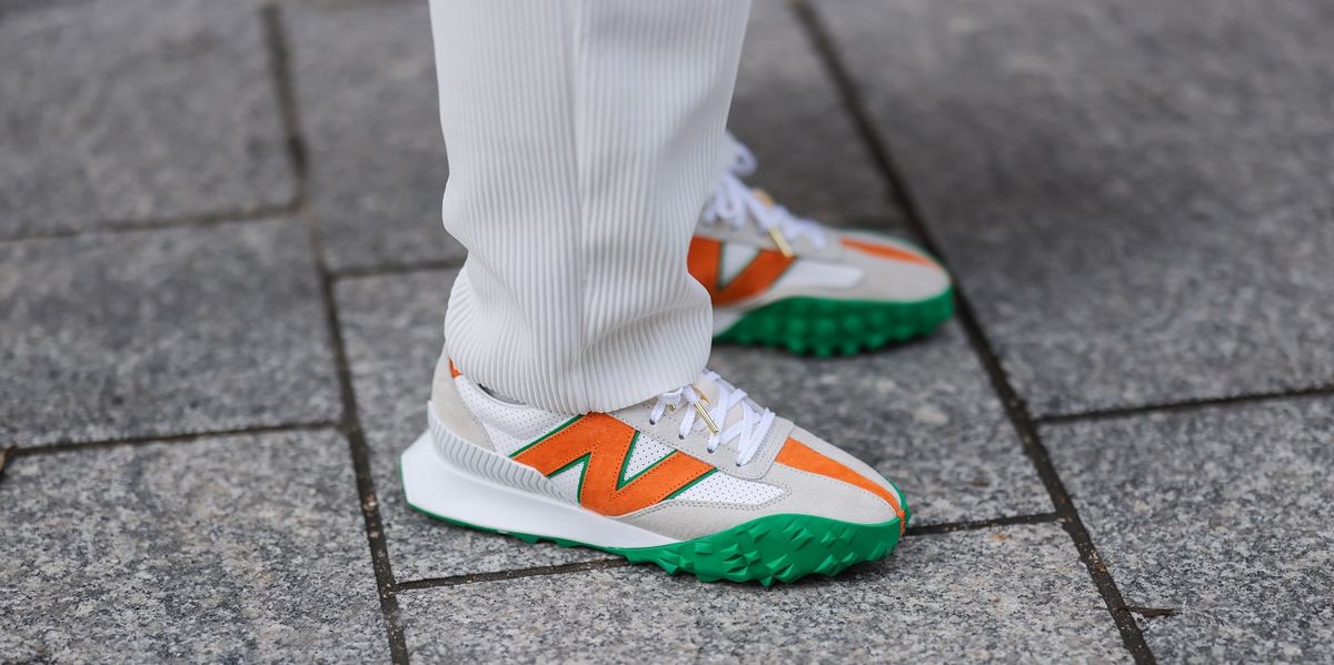 Las zapatillas Nike blancas que llevan las mujeres de 50 más modernas ¡Y  que van con todo!