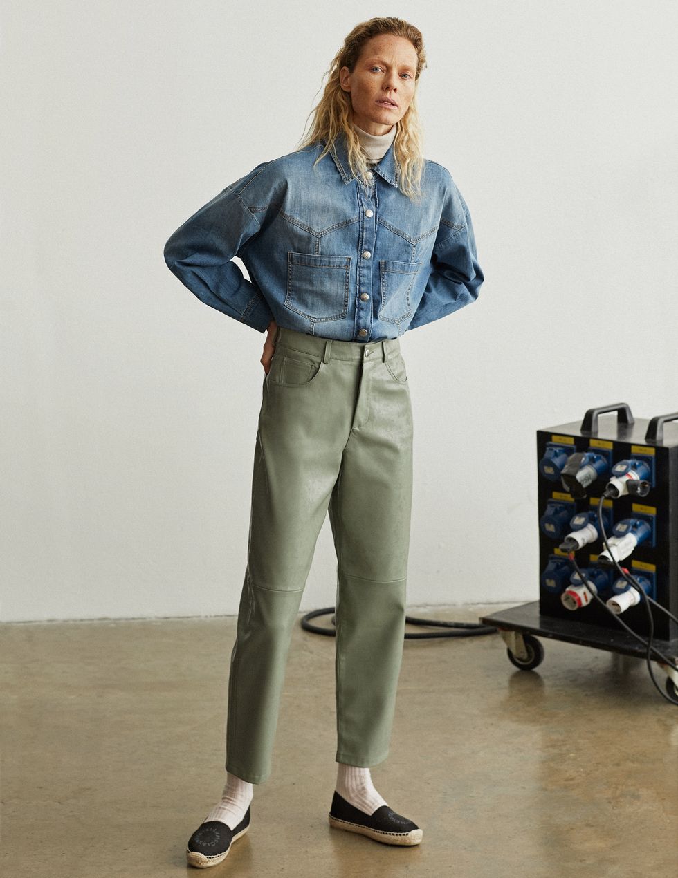 tendenze moda jeans primavera 2021 camicia gaelle paris