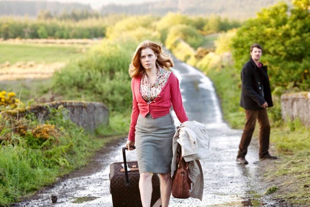 Amy Adams y Matthew Goode en 'Tenías que ser tú'