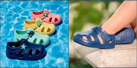 ten little splash sandals