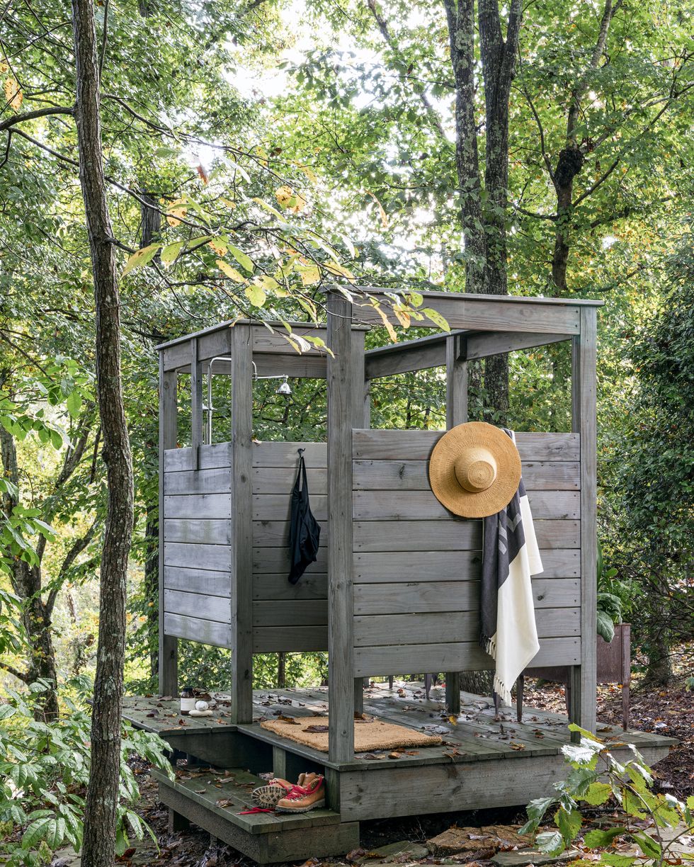 tennessee farm cabin outdoor shower