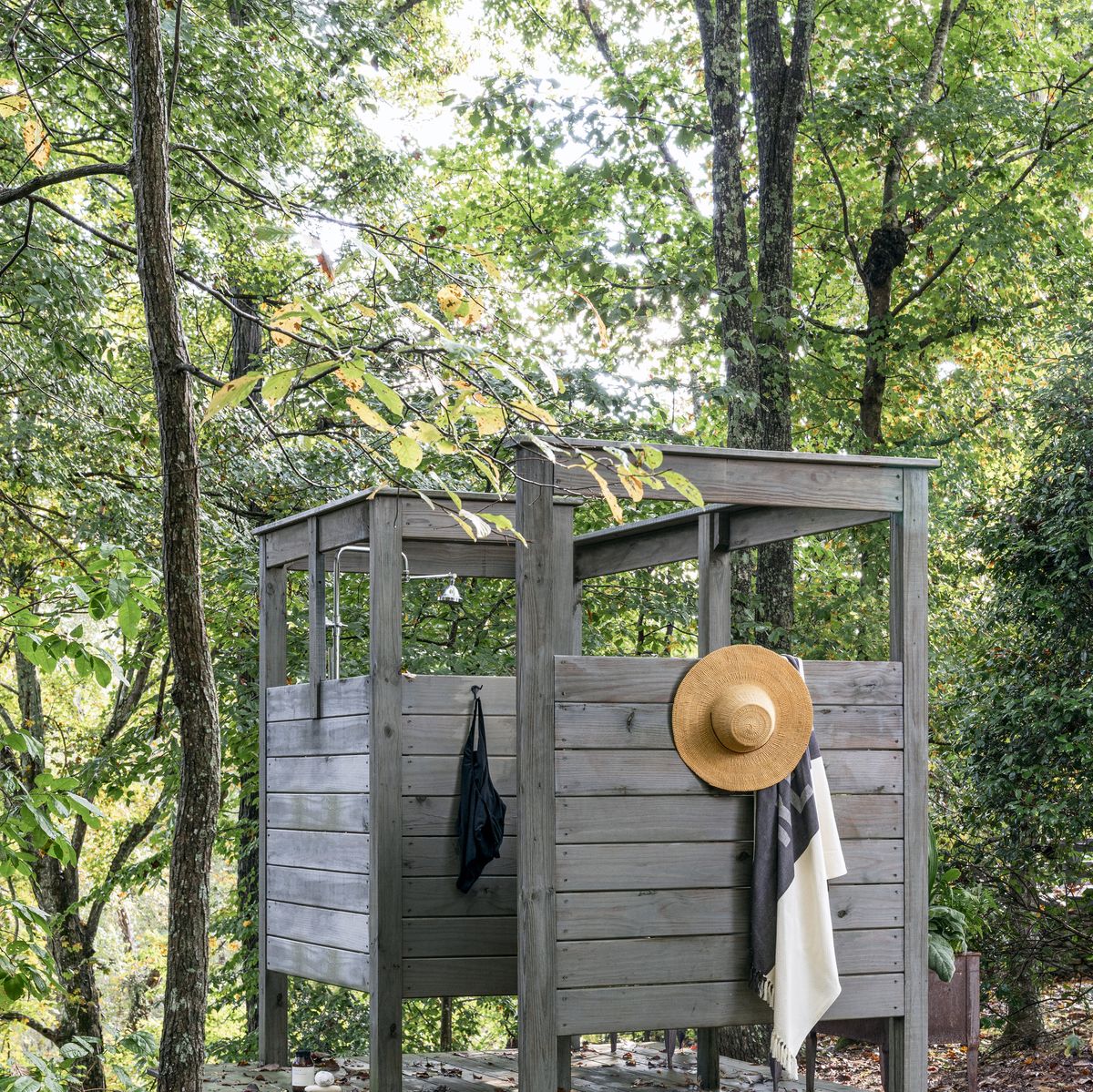 tennessee farm cabin outdoor shower