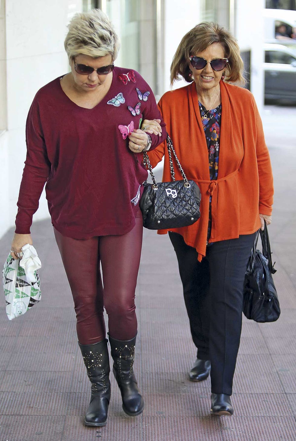 Terelu Campos y María Teresa Campos acuden a una revisión médica de la doble mastectomía