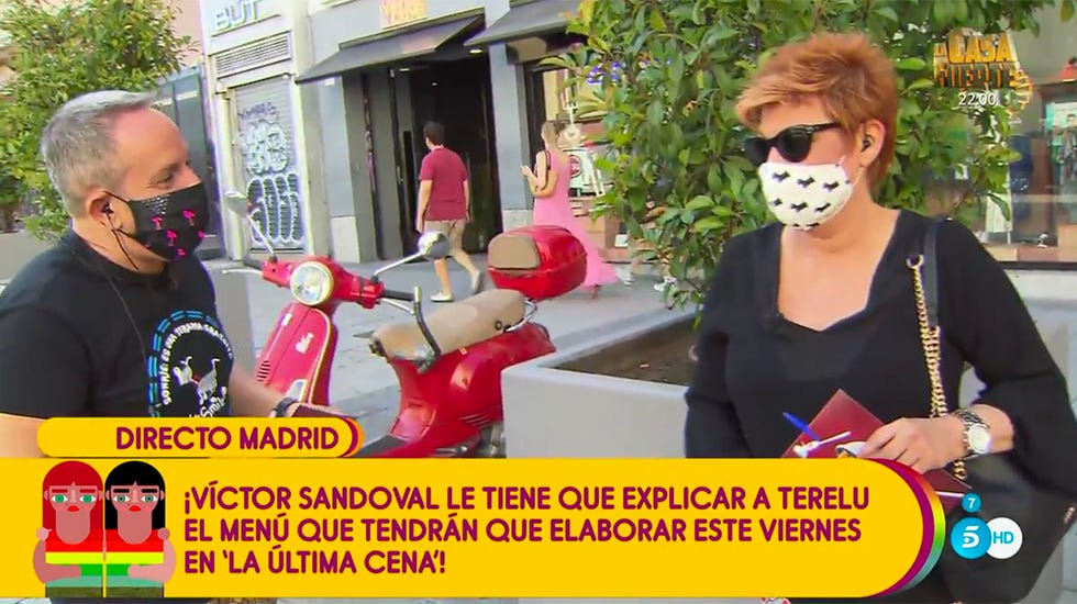 terelu campos y víctor sandoval hacen la compra para 'la última cena'