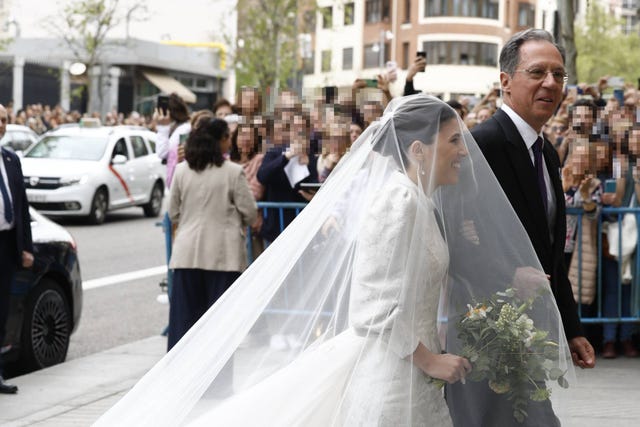 teresa urquijo padre boda
