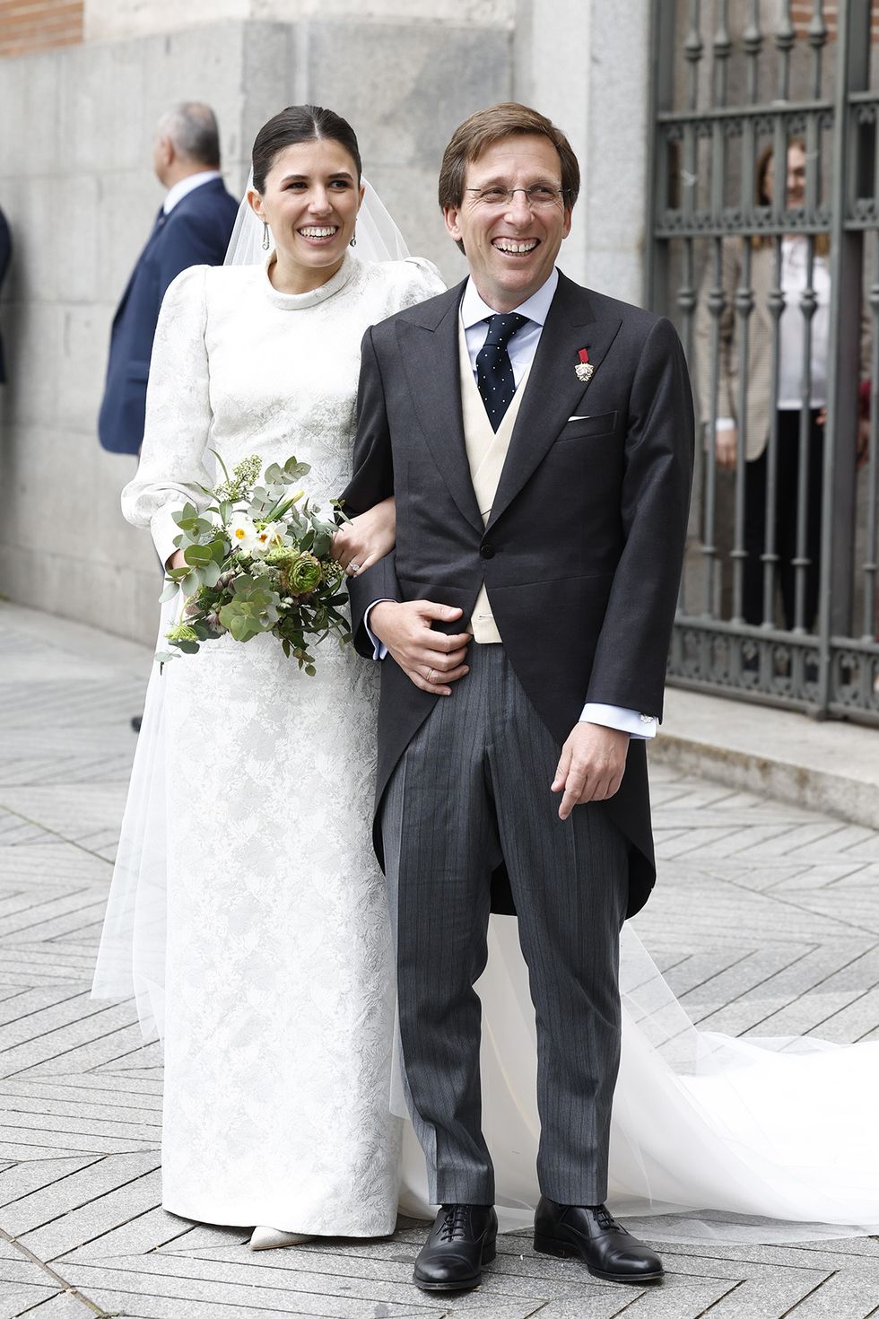 vestido de novia de teresa urquijo, en su boda con josé luis martínez almeida, alcalde de madrid