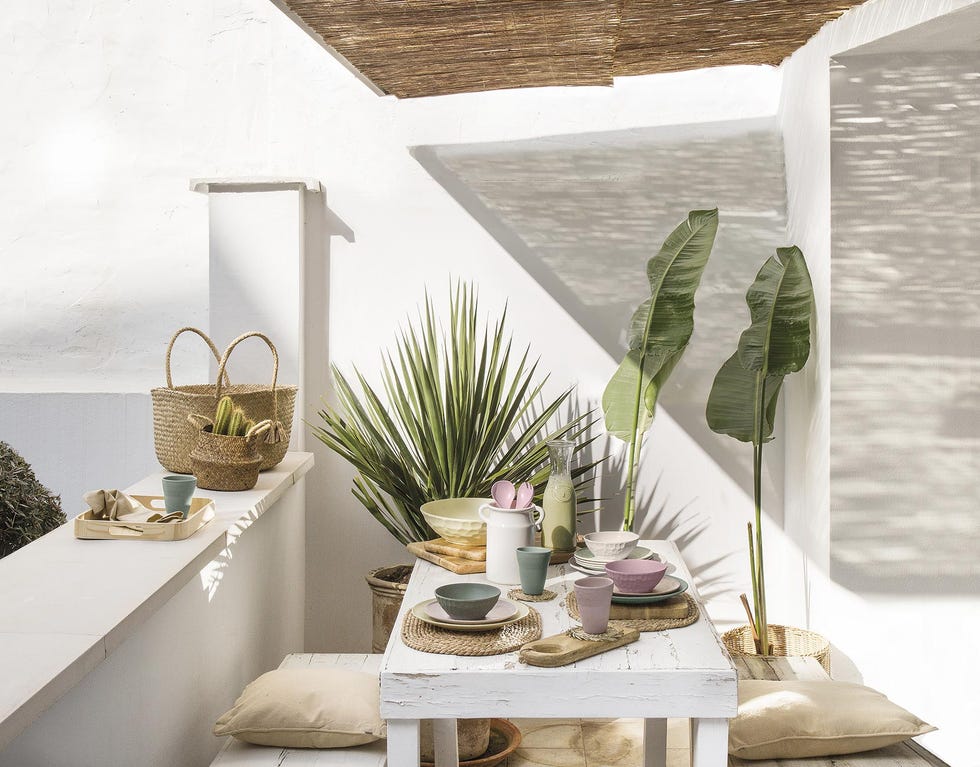 terrazas y jardines comedor blanco en la terraza