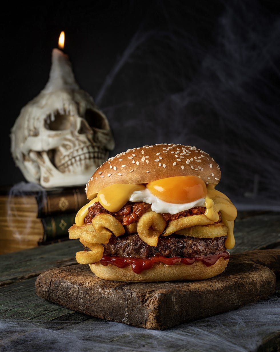 terrorific burger, la hamburguesa de tony roma’s para halloween 2023