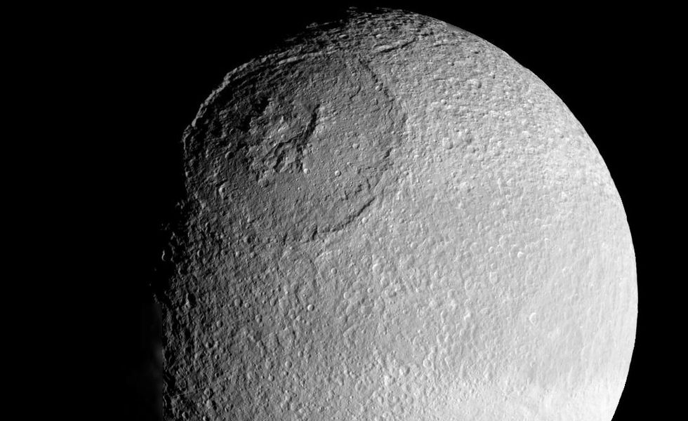 tethys moon of saturn