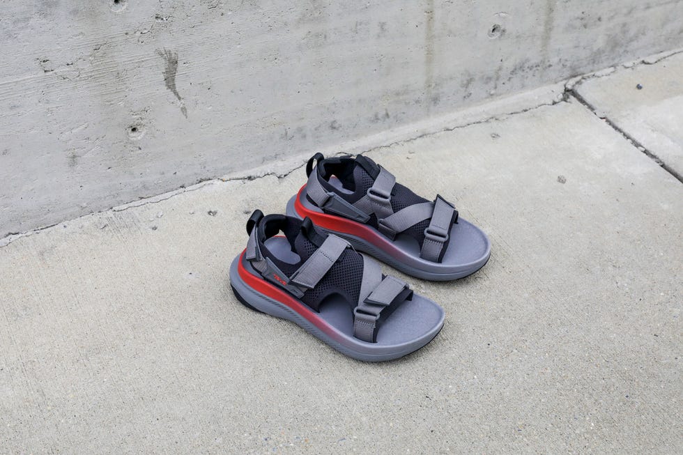 teva aventrail running sandal