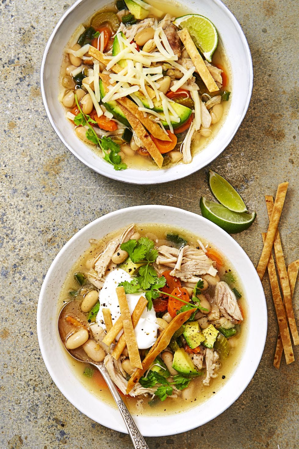 https://hips.hearstapps.com/hmg-prod/images/tex-mex-chicken-soup-healthy-slow-cooker-recipe-1563219261.jpg?crop=1xw:0.9993201903467029xh;center,top&resize=980:*