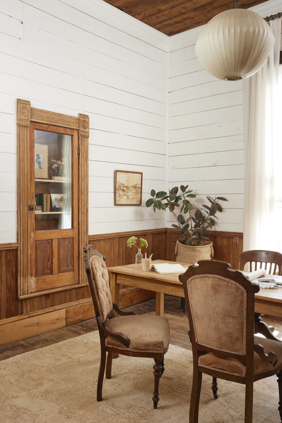 texas hill country farmhouse dining room