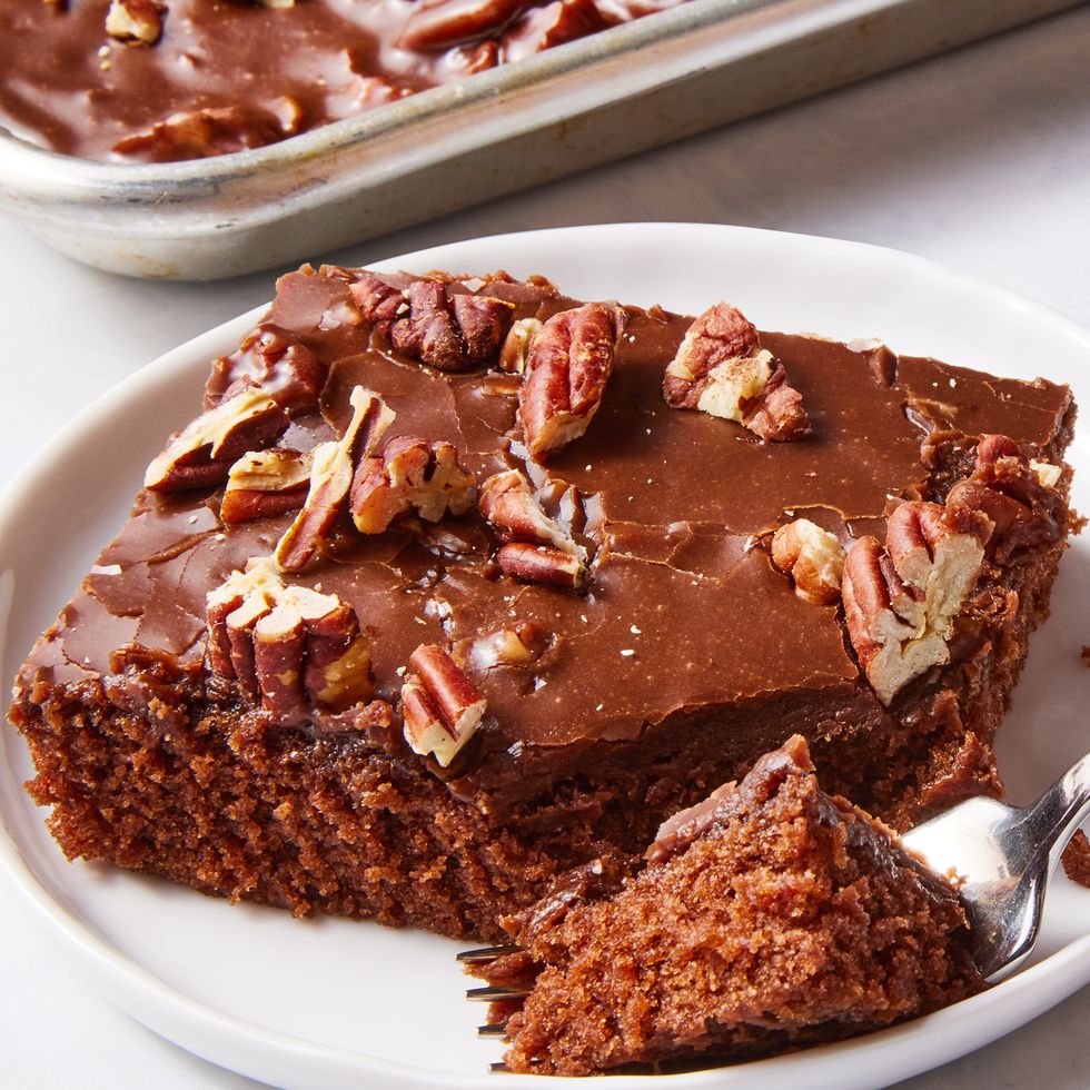 chocolate texas sheet cake with pecans
