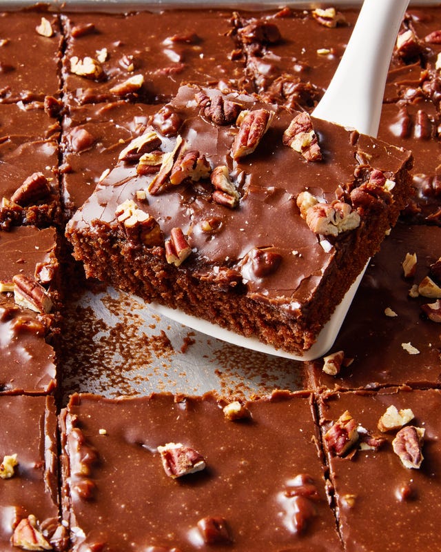 chocolate texas sheet cake with pecans